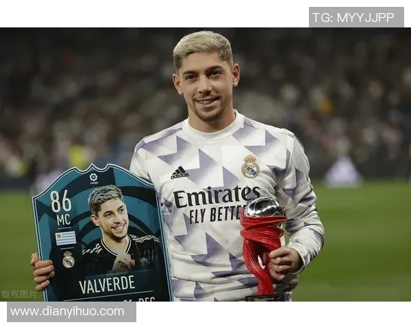 巴尔韦德球星卡足球挂件精美设计彰显足球魅力与个性风采